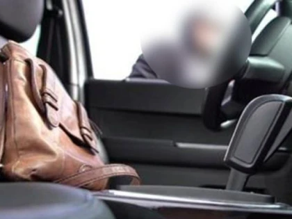 Sumă consistentă de bani, furată dintr-o mașină parcată în garajul unui imobil din comuna Zerind