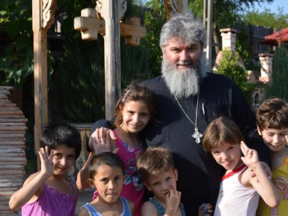 Tabără pentru copiii de la Centrul de criză Arad