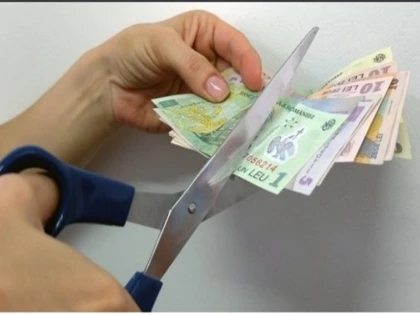 Tăierile salariale provoacă un nou scandal în Coaliție