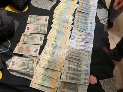 Tâlhărie în Milova: Două persoane cu cagule au intrat peste un bărbat în casă și i-au furat toți banii