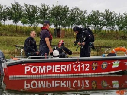 Tânăr de 23 de ani, căutat de pompieri în Crișul Alb, în dreptul localității Revetiș. Tânărul s-ar fi înecat