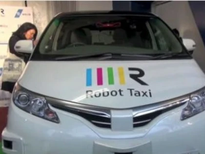 TARA IN CARE VOR CIRCULA, ANUL VIITOR PRIMELE TAXIURI FARA SOFER