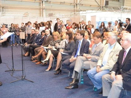 TARGUL LOCURILOR DE MUNCA "EDU2JOB" S-A DESCHIS LA EXPO ARAD
