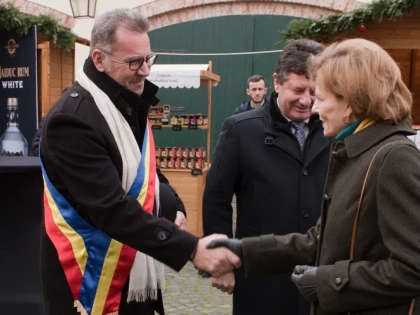 Târgul regal de Crăciun la Săvârșin și-a deschis porțile