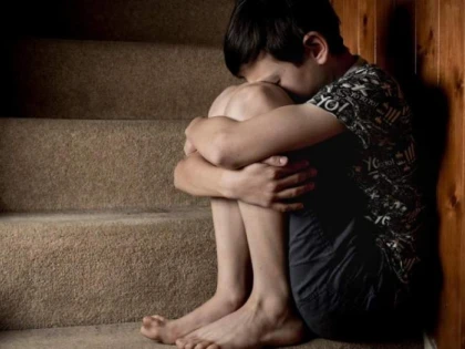 Tatăl care și-a violat fiul cu retard mental: 'Trebuie să aibă și el viaţă sexuală'