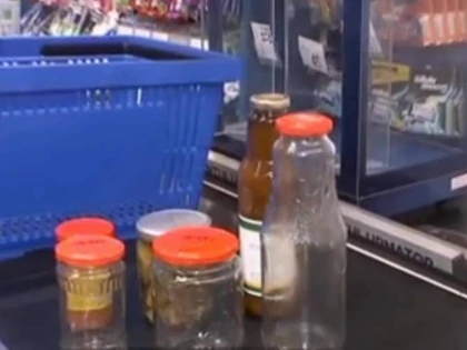 Taxa pe sticle și borcane a intrat în vigoare. Cum se recuperează suma