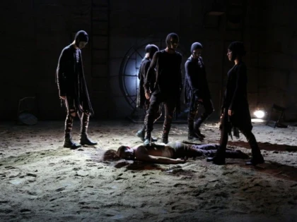 TEATRUL CLASIC "IOAN SLAVICI" ARAD DESCHIDE STAGIUNEA 2015-2016 CU SPECTACOLUL "APROAPE DE TINE, INCA"!