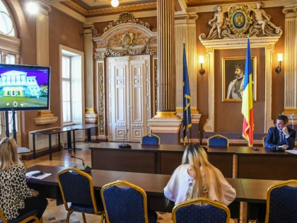 Teatrul Clasic „Ioan Slavici” poate fi „vizitat” virtual