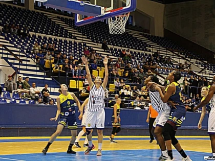 Timişoara ne bate şi la baschet! Debut ratat al ICIM-ului