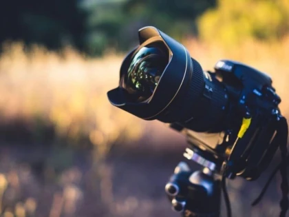 Tinerii arădeni, invitați la un concurs de fotografie despre Aradul european