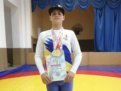 Titlu naţional şi un bronz pentru luptătorii de la CSŞ Gloria Arad