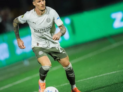 Titular și unul din principalii remarcați, Man a marcat primul său gol pentru PSV