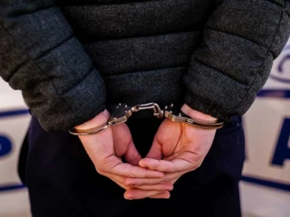 Tonomat spart în Arad. Trei persoane, bănuite de furt și distrugere, identificate de polițiști