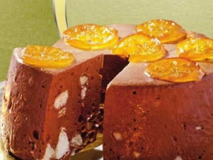 TORT DE BEZEA CU CREMA DE CIOCOLATA