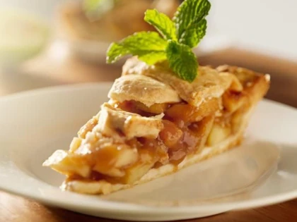 TORT DE MERE COAPTE CU CREMA DE ZAHAR ARS