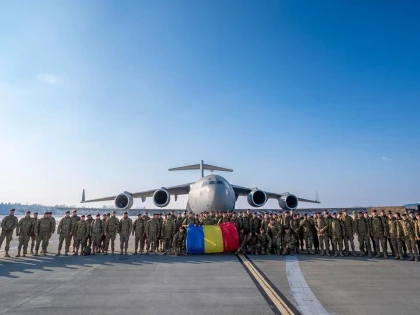 Toți cei 117 militari români din Irak au revenit în țară după retragerea decisă de NATO