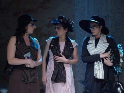 TOTUL DESPRE FEMEI, JOI SEARA, IN SALA STUDIO A TEATRULUI ARADEAN