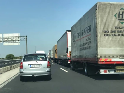 Trafic crescut pentru automarfare, la vama Nădlac II. Se recomandă tranzitarea altor puncte de frontieră