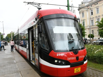 Transportul public din Arad va costa doar 1 leu pe zi. Consilierii locali au aprobat noile tarife