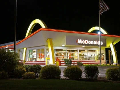 TRANZACTIA ANULUI: MC DONALD’ S CEDEAZA RESTAURANTELE DIN ROMANIA