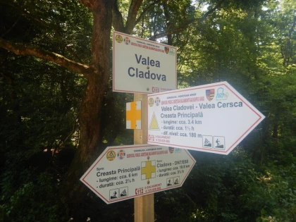 Traseul Turistic numărul 10 Arad: Valea Cladovei – Valea Cersca – Creasta Principală
