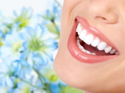 TRATAMENTUL REVOLUȚIONAR CARE TRATEAZĂ PROBLEMELE DENTARE FĂRĂ DURERE