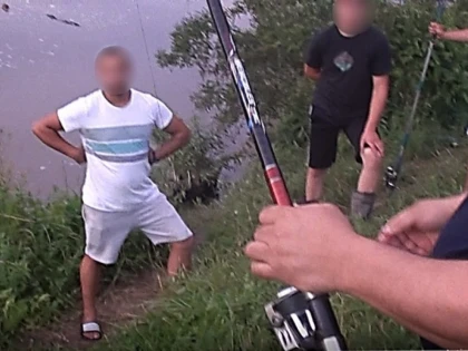 Trei arădeni, prinși în timp ce pescuiau ilegal pe Mureș