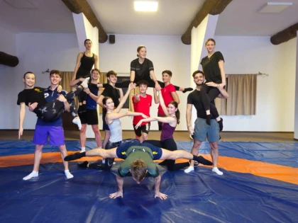 Trei arădeni sunt în cantonament cu lotul național de gimnastică aerobică
