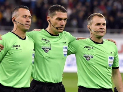 Trei arbitri români vor oficia la Cupa Mondială de fotbal! Arădeanul Haţegan ratează turneul final