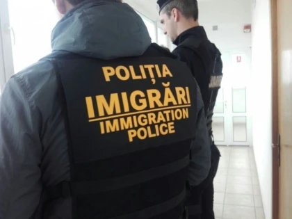 Trei cetăţeni din Bangladesh, depistaţi cu şedere ilegală de poliţiştii de imigrări din Arad