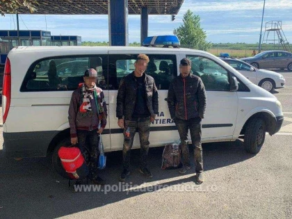 Trei cetățeni străini, prinși încercând să treacă ilegal în Ungaria