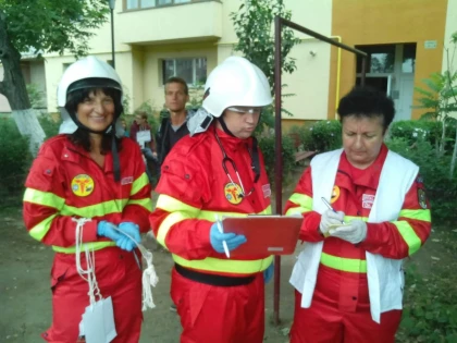 Trei dintre cei mai buni medici, care au fost la patul pacientului mai bine de 30 de ani și care au luptat în prima linie în lupta cu pandemia, ies la pensie