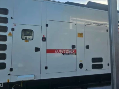 Trei generatoare noi rezolvă problema întreruperilor de curent la Spitalul Judeţean Arad