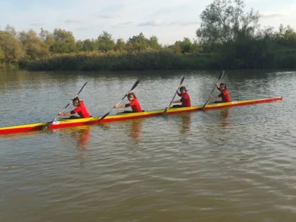 TREI KAIACISTI ARADENI SUNT IN PREGATIRE CU LOTUL NATIONAL DE JUNIORI
