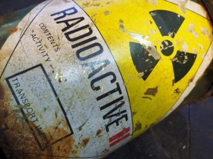 Trei recipiente cu uraniu sărăcit au fost furate din curtea unei firme din Vladimirescu