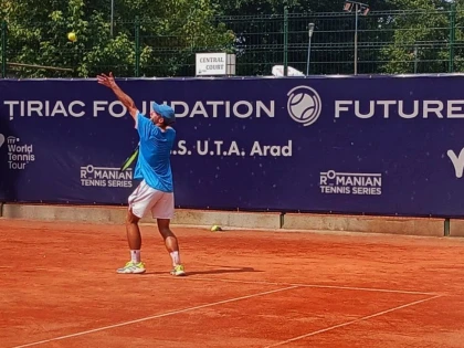 Trei tenismeni români s-au calificat în sferturile turneului ITF de la Arad
