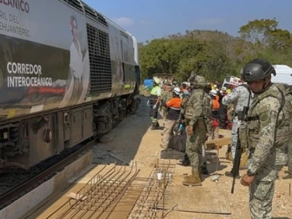 Tren deraiat în sudul Mexicului: 13 morți și aproape 100 de răniți