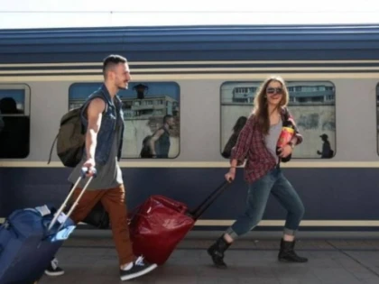 Trenurile internaționale repornesc începând de miercuri