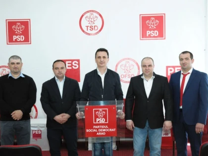 TRIPA: FALCĂ A AJUNS SĂ CAUTE CONSILIERI PESTE HOTARE