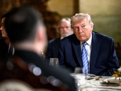 Trump amenință Iranul cu „măsuri foarte dure” dacă vor începe execuțiile protestatarilor