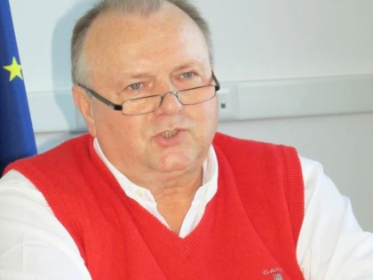 TUDOR CARACIONI PROPUNE PARTIDELOR DIN OPOZITIE STABILIREA UNUI CANDIDAT UNIC LA PRIMARE