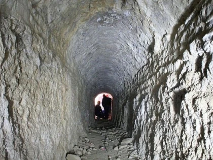 TUNELURILE SECRETE ALE ROMANIEI. DOUA SE AFLA IN JUDETUL ARAD