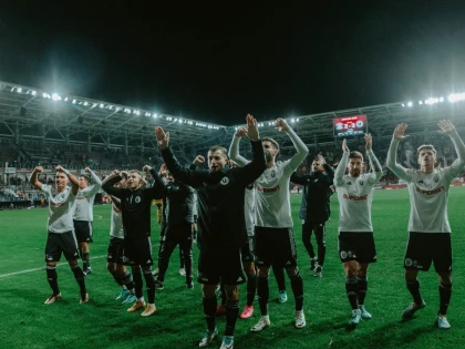 „U” Cluj dă lovitura în Giulești, Rapidul deraiază în lupta pentru titlu! Situația la zi în SuperLiga