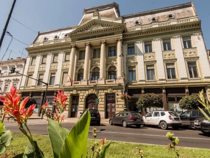 UAV Arad deschide noul an universitar la Palatul Cultural