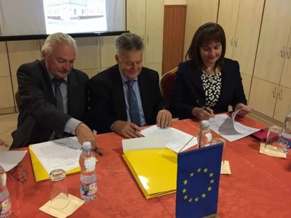 UAV SPRIJINĂ ÎNVĂȚĂMÂNTUL ROMÂNESC DIN UNGARIA