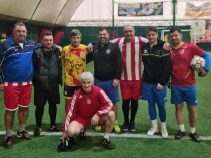 Ultimul turneu de minifotbal al anului a avut scop caritabil, la baza DeSavoia