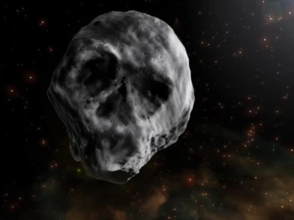 Un asteroid cu „cap de craniu” se îndreaptă către Pământ