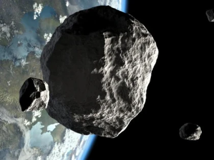 Un asteroid gigant va trece foarte aproape de Pământ peste 10 ani