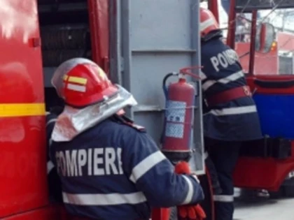 Un autobuz care transporta 40 de elevi a luat foc între Zărand și Chișineu-Criș