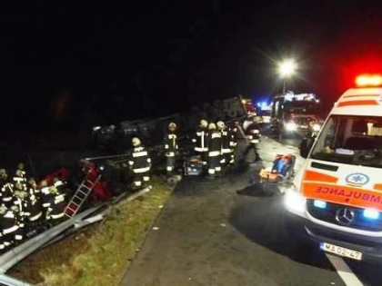 UN AUTOCAR DIN ARAD VA ADUCE IN TARA ROMANII IMPLICATI IN ACCIDENTUL DE LA MAKO